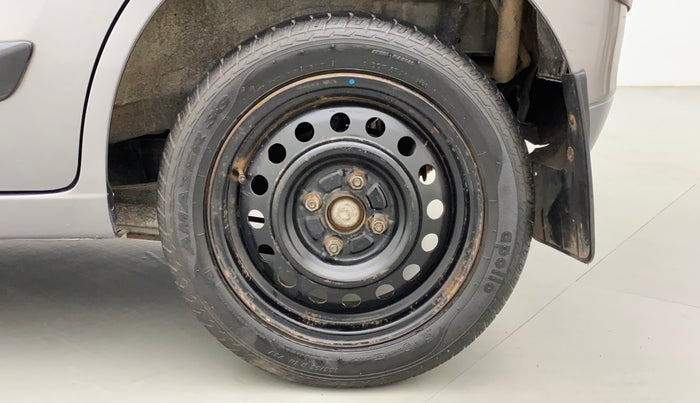 2011 Maruti Wagon R 1.0 VXI, Petrol, Manual, 1,21,464 km, Left Rear Wheel