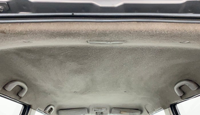 2011 Maruti Wagon R 1.0 VXI, Petrol, Manual, 1,21,464 km, Ceiling - Roof lining minor dirty