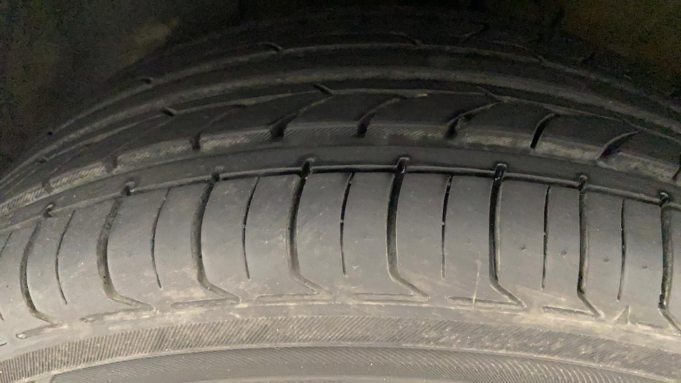 2020 Hyundai Verna SX (O) 1.0 TURBO DCT, Petrol, Automatic, 32,763 km, Left Front Tyre Tread