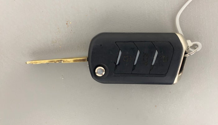 2016 Mahindra Scorpio S10 AT, Diesel, Automatic, 1,41,218 km, Key Close Up