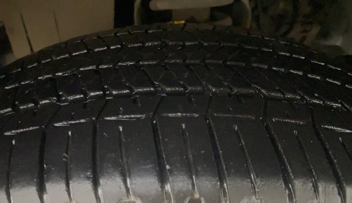 2016 Mahindra Scorpio S10 AT, Diesel, Automatic, 1,41,218 km, Left Front Tyre Tread