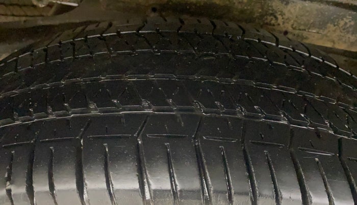2016 Mahindra Scorpio S10 AT, Diesel, Automatic, 1,41,218 km, Right Rear Tyre Tread