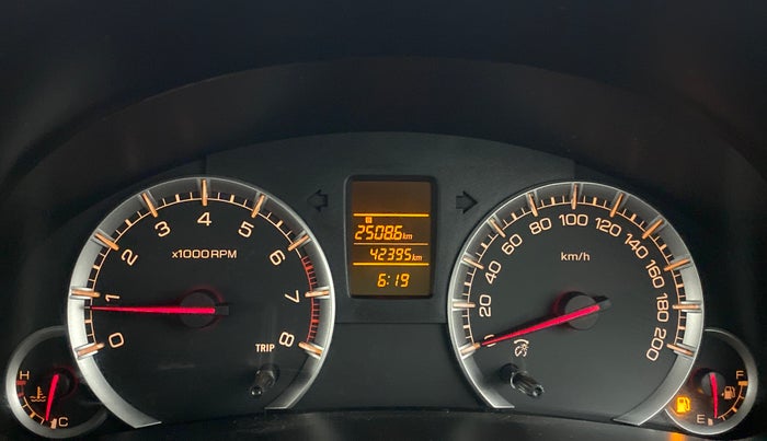 2016 Maruti Swift VXI OPT, Petrol, Manual, 42,431 km, Odometer Image