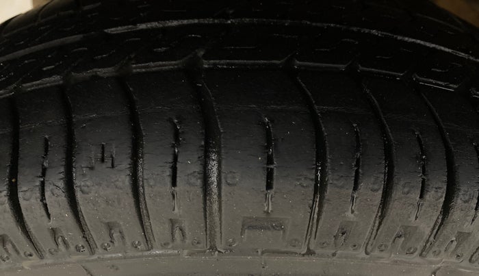 2014 Maruti Alto 800 LXI, Petrol, Manual, 73,680 km, Right Rear Tyre Tread