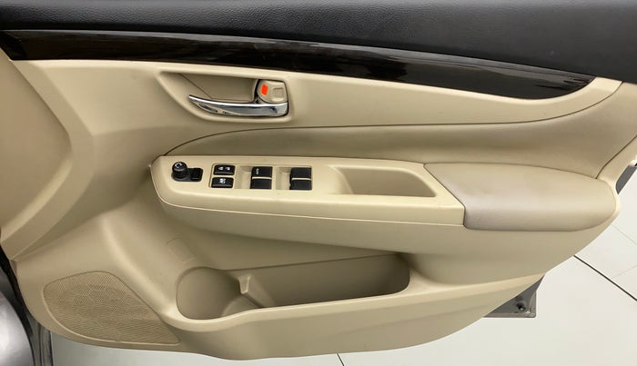 2015 Maruti Ciaz ZXI, Petrol, Manual, 46,919 km, Driver Side Door Panels Control