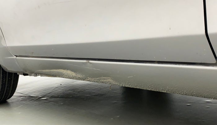 2015 Maruti Ciaz ZXI, Petrol, Manual, 46,919 km, Left running board - Slightly dented