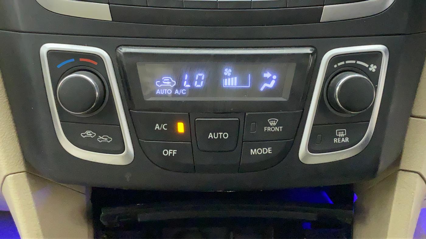 2015 Maruti Ciaz ZXI, Petrol, Manual, 46,919 km, Automatic Climate Control