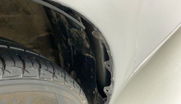 2015 Maruti Ciaz ZXI, Petrol, Manual, 46,919 km, Left fender - Lining loose