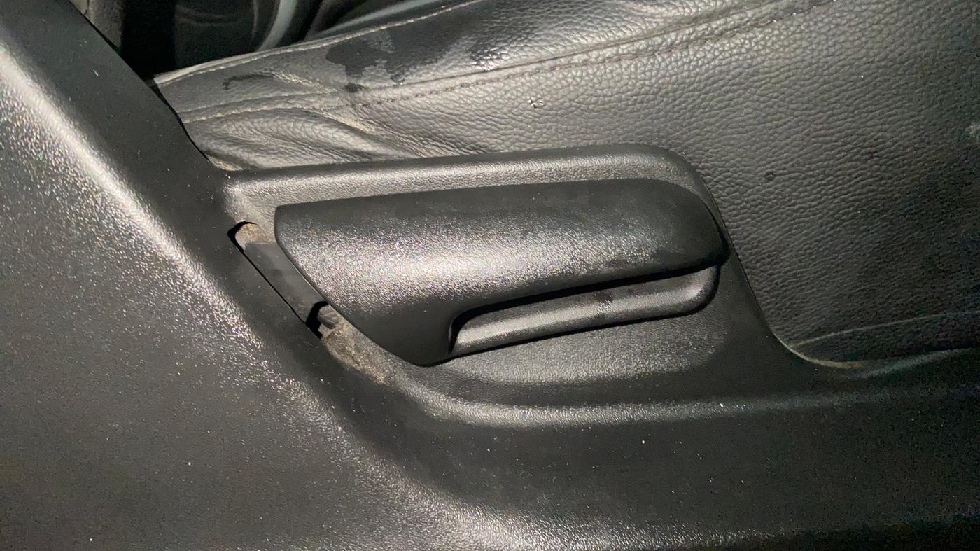 2017 Maruti Swift VXI, Petrol, Manual, 41,239 km, Driver Side Adjustment Panel