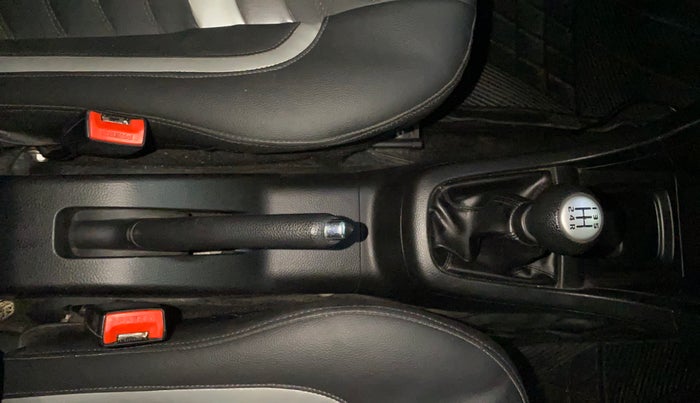 2017 Maruti Swift VXI, Petrol, Manual, 41,239 km, Gear Lever