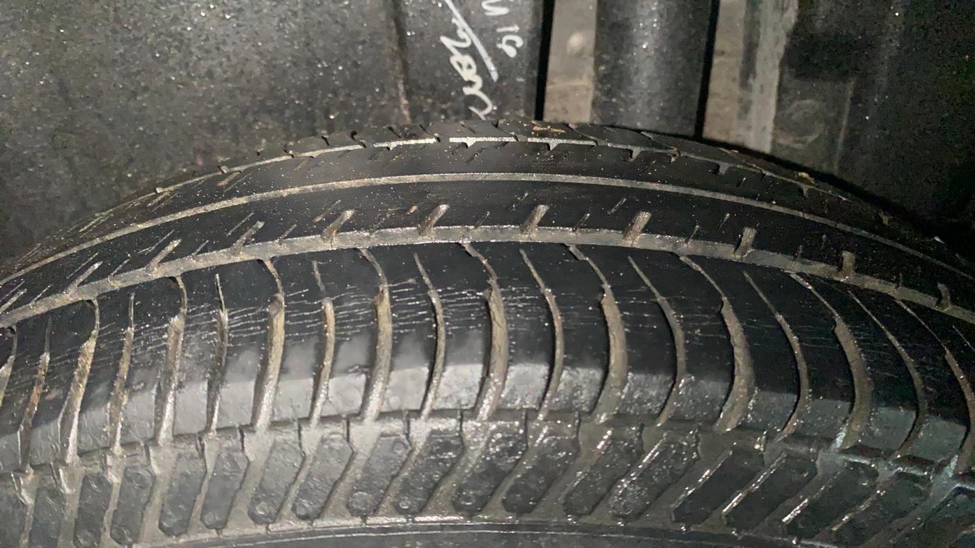 2017 Maruti Swift VXI, Petrol, Manual, 41,239 km, Left Rear Tyre Tread