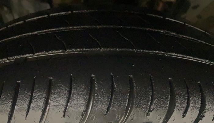 2023 Renault TRIBER RXZ, Petrol, Manual, 39,158 km, Left Front Tyre Tread