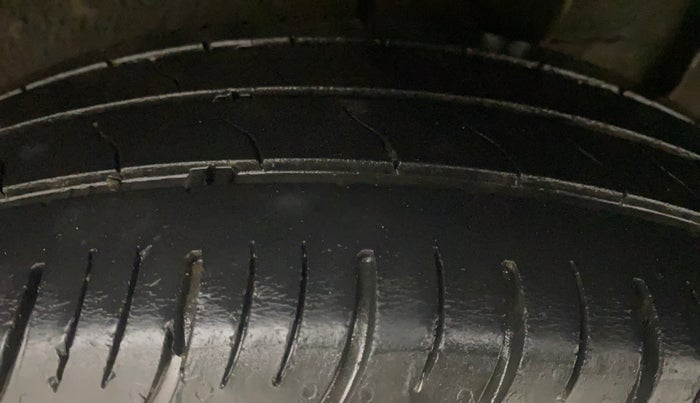 2023 Renault TRIBER RXZ, Petrol, Manual, 39,158 km, Left Rear Tyre Tread