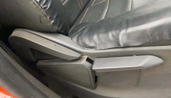 2015 Ford Ecosport TITANIUM 1.5L PETROL AT, Petrol, Automatic, 1,48,543 km, Driver Side Adjustment Panel