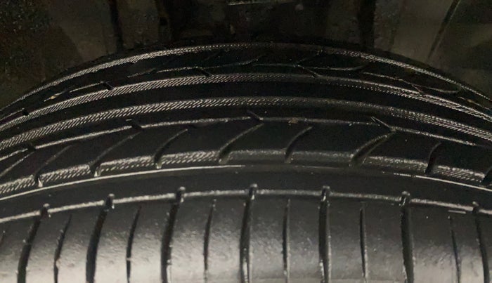 2023 Renault Kiger RXZ TURBO CVT, Petrol, Automatic, 51,433 km, Right Front Tyre Tread