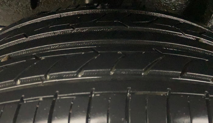 2023 Renault Kiger RXZ TURBO CVT, Petrol, Automatic, 51,433 km, Right Rear Tyre Tread