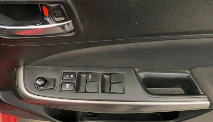 2022 Maruti Swift ZXI PLUS AMT DUAL TONE, Petrol, Automatic, 61,509 km, Driver Side Door Panels Control