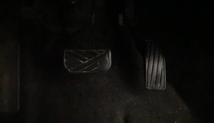 2022 Maruti Swift ZXI PLUS AMT DUAL TONE, Petrol, Automatic, 61,509 km, Pedals