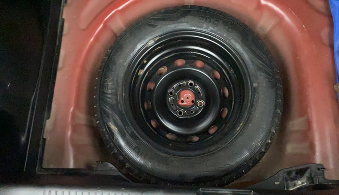 2022 Maruti Swift ZXI PLUS AMT DUAL TONE, Petrol, Automatic, 61,509 km, Spare Tyre