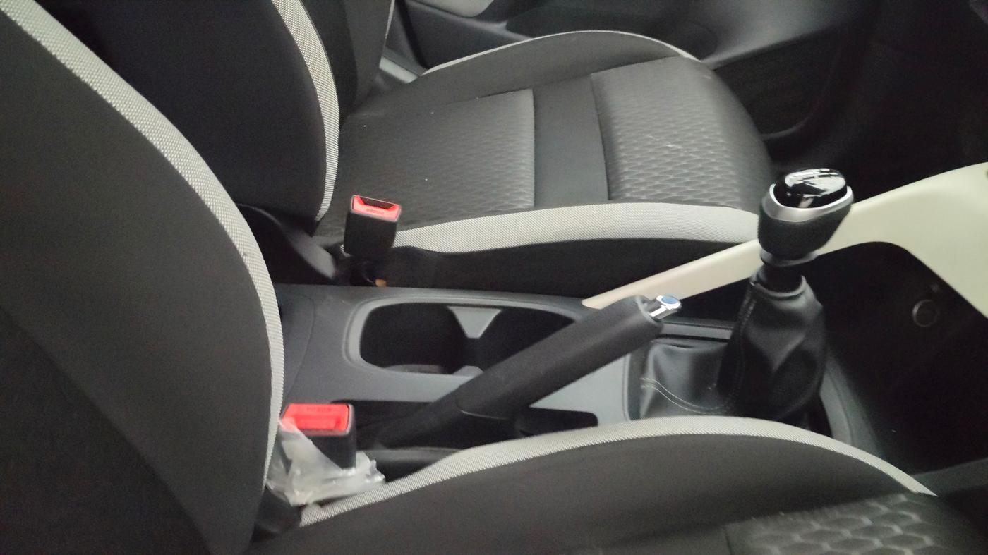 2023 Nissan MAGNITE XE, Petrol, Manual, 10,969 km, Gear Lever