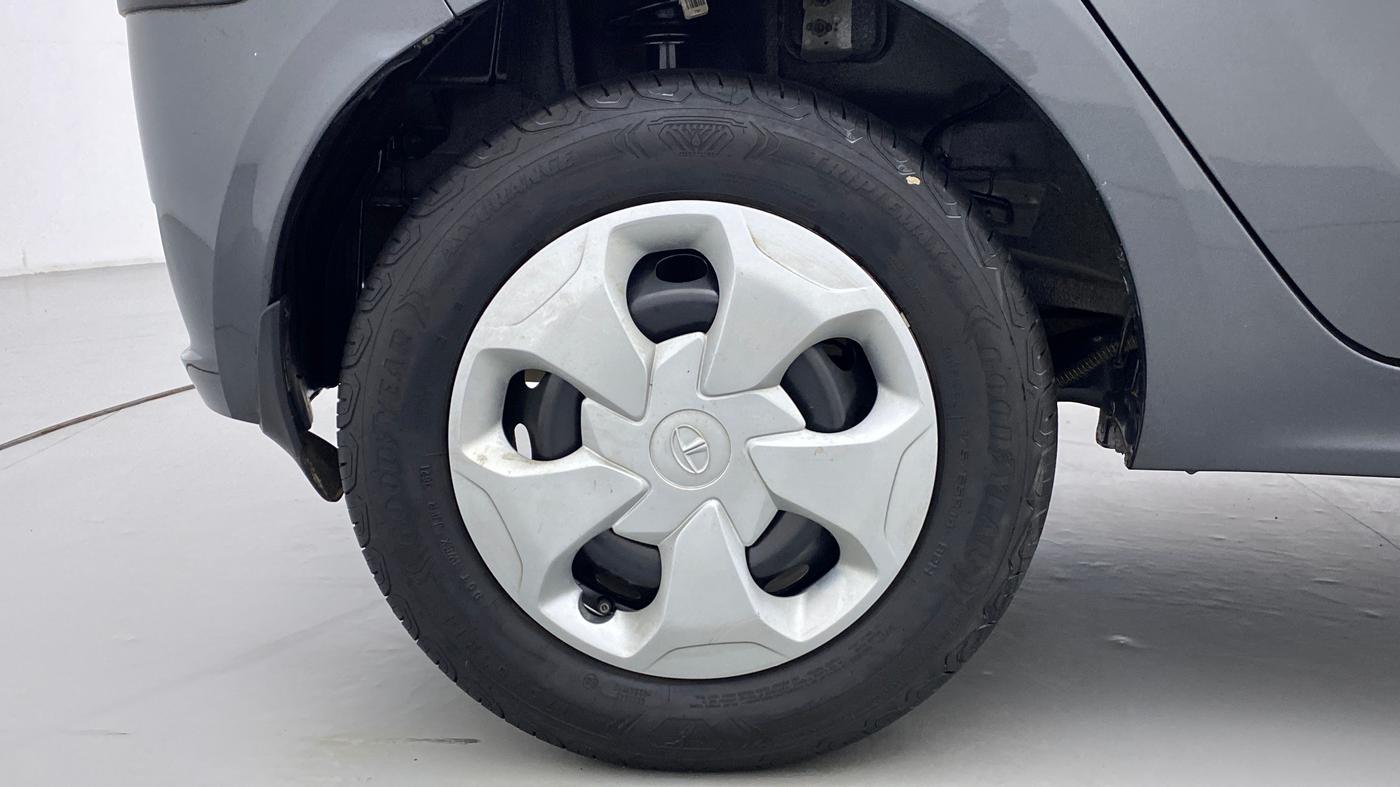 2022 Tata Tiago 1.2 XT (O), Petrol, Manual, 18,564 km, Right Rear Wheel