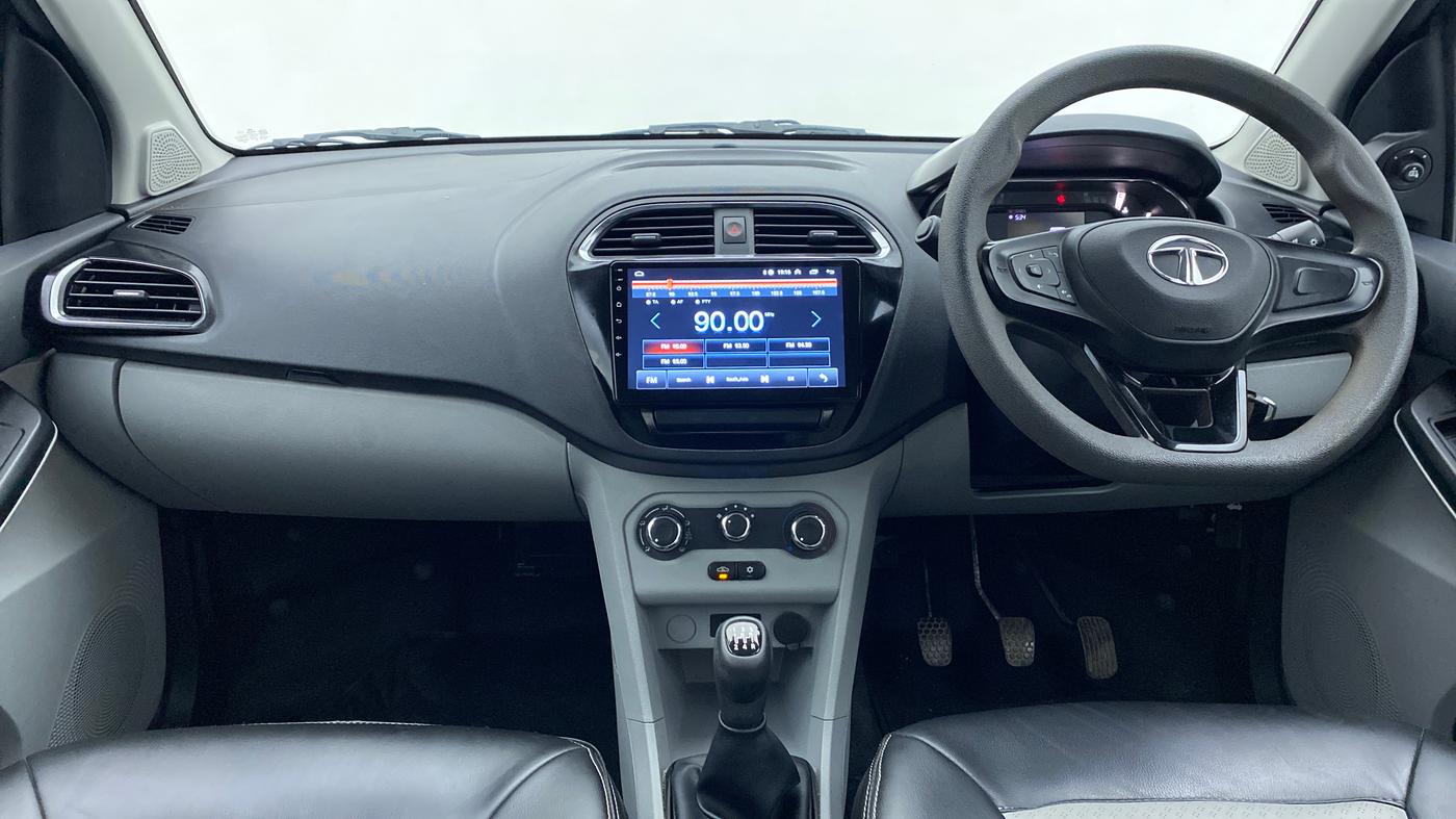 2022 Tata Tiago 1.2 XT (O), Petrol, Manual, 18,564 km, Dashboard