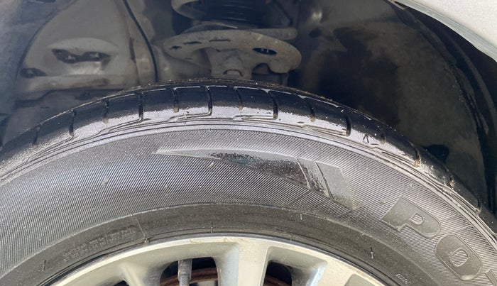 2015 Toyota Corolla Altis VL CVT PETROL, Petrol, Automatic, 1,38,199 km, Left Front Tyre Tread