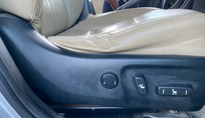 2015 Toyota Corolla Altis VL CVT PETROL, Petrol, Automatic, 1,38,199 km, Driver Side Adjustment Panel