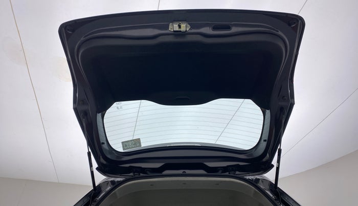 2022 Toyota URBAN CRUISER PREMIUM GRADE AT, Petrol, Automatic, 15,819 km, Boot Door Open