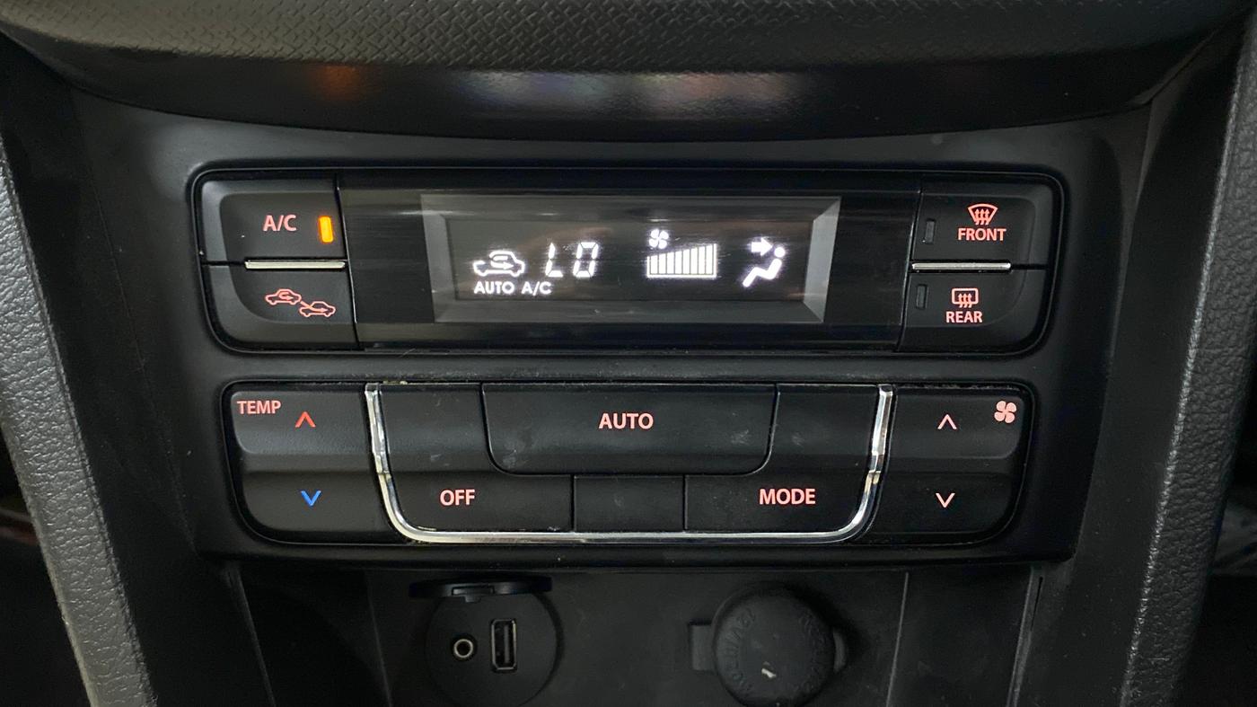 2022 Toyota URBAN CRUISER PREMIUM GRADE AT, Petrol, Automatic, 15,819 km, Automatic Climate Control