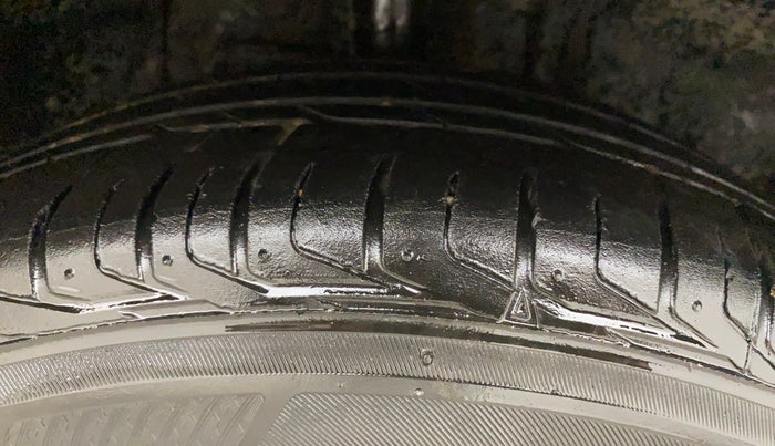 2020 Tata NEXON XZA PLUS DIESEL, Diesel, Automatic, 1,29,002 km, Right Front Tyre Tread