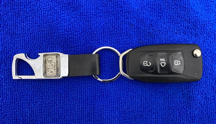 2018 Tata Tiago XT 1.2 REVOTRON, Petrol, Manual, 18,624 km, Key Close Up