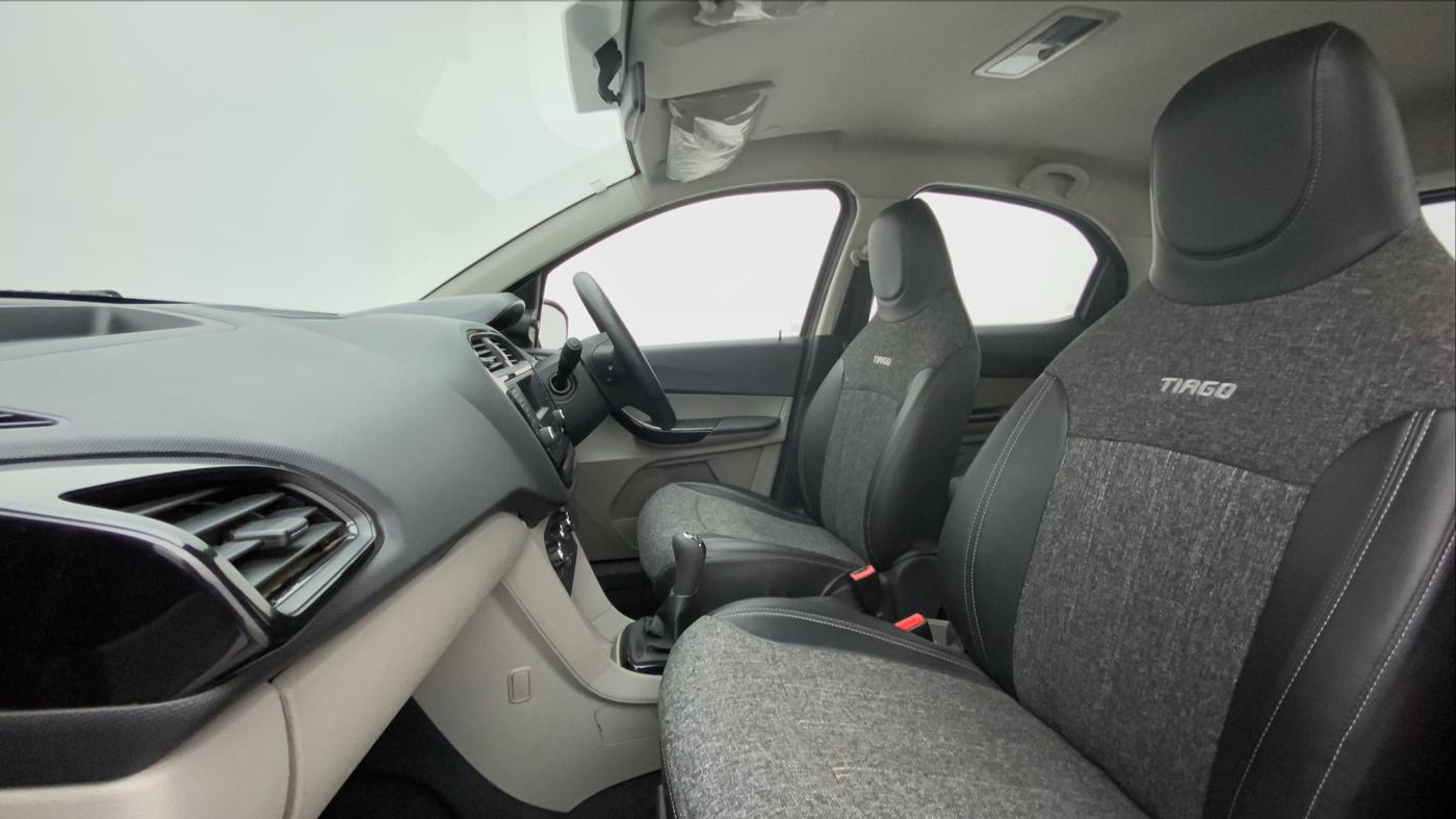 2018 Tata Tiago XT 1.2 REVOTRON, Petrol, Manual, 18,624 km, Right Side Front Door Cabin