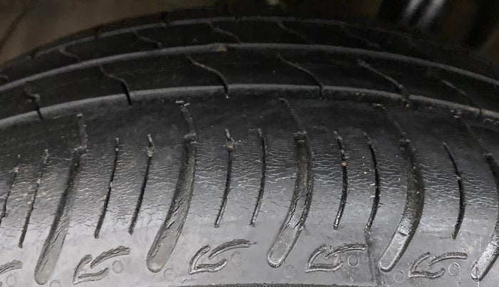 2018 Tata Tiago XT 1.2 REVOTRON, Petrol, Manual, 18,624 km, Left Front Tyre Tread