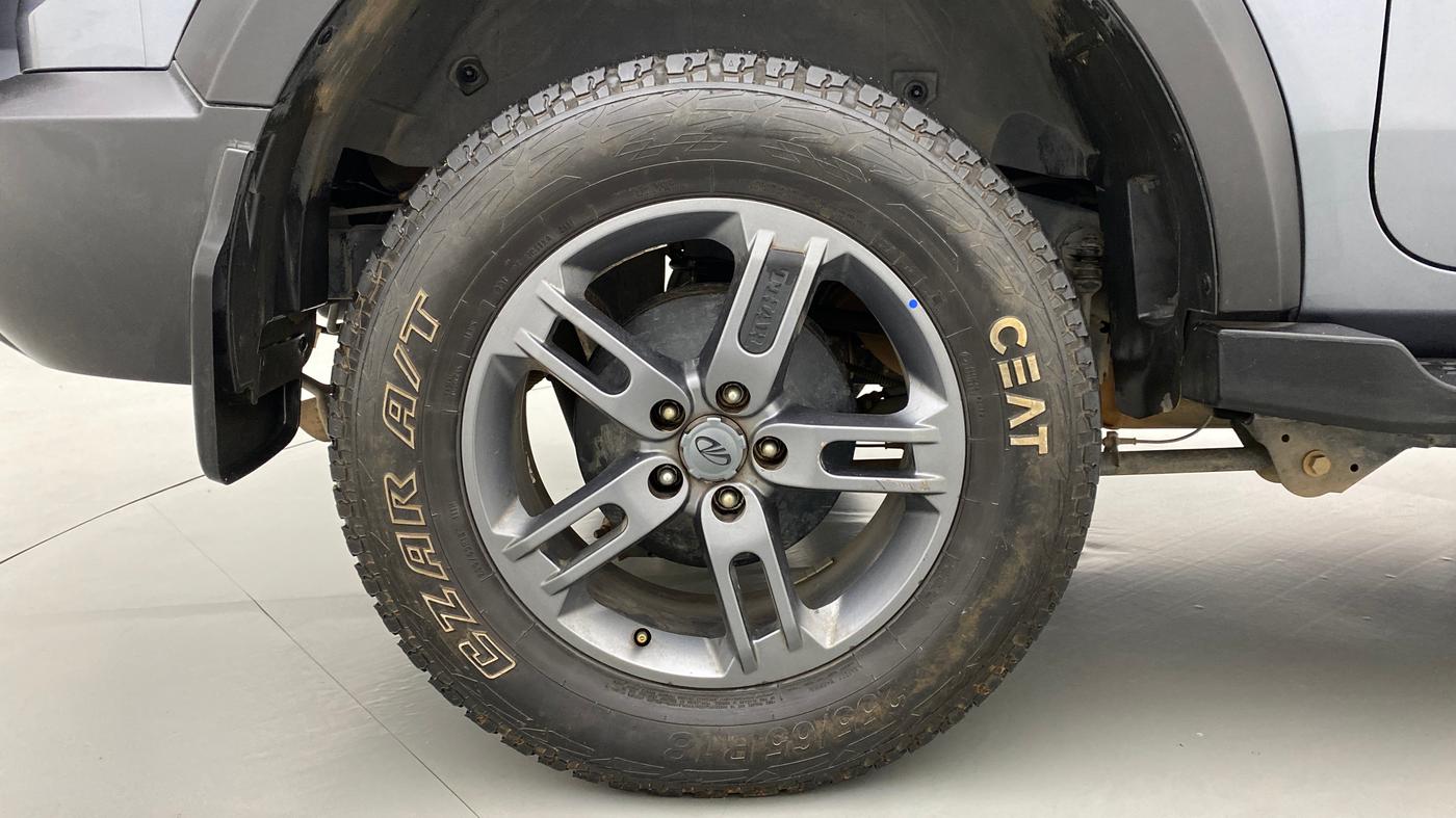 2021 Mahindra Thar LX D 4*4 MT HT, Diesel, Manual, 26,294 km, Right Rear Wheel