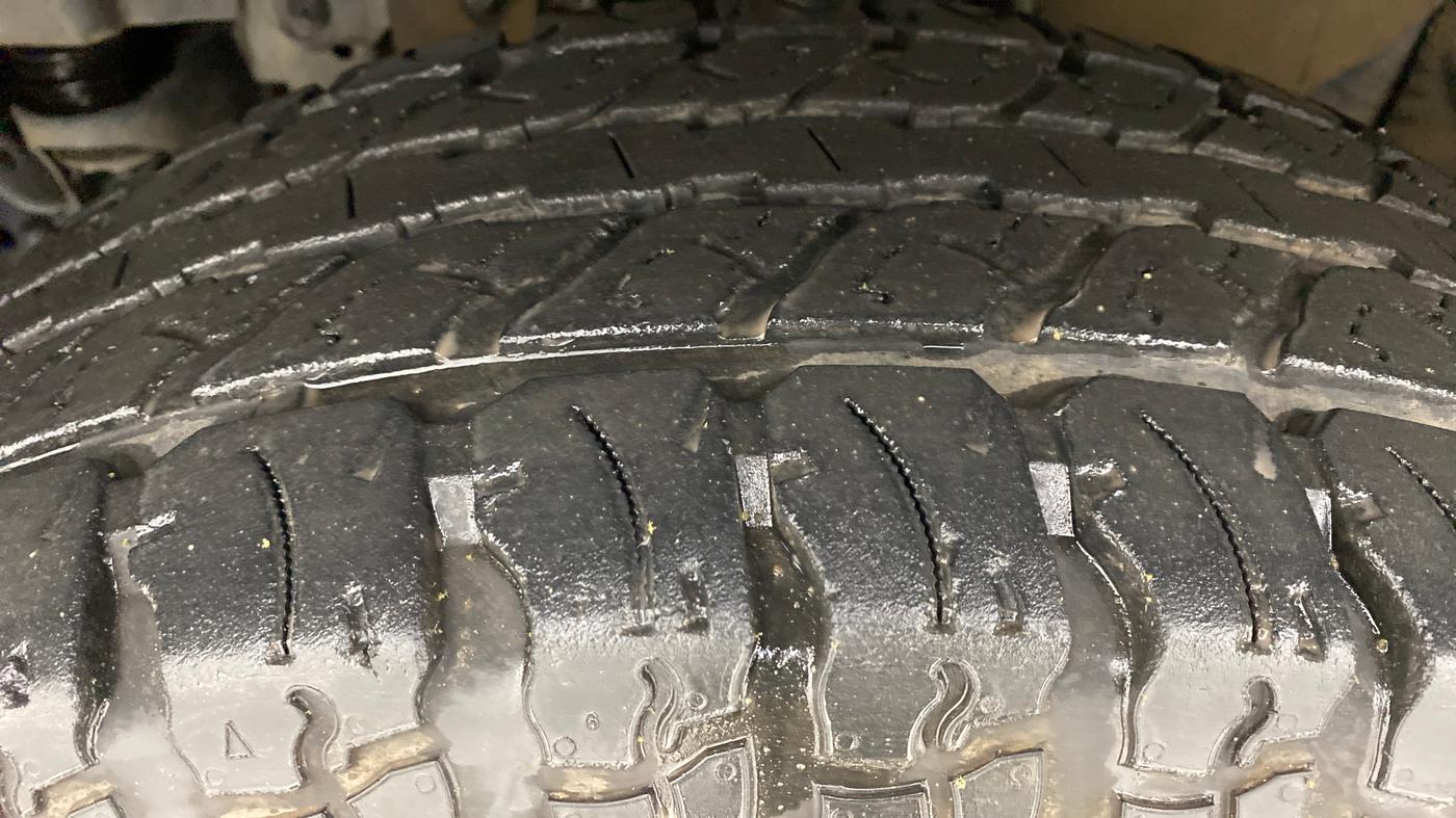 2021 Mahindra Thar LX D 4*4 MT HT, Diesel, Manual, 26,294 km, Left Front Tyre Tread