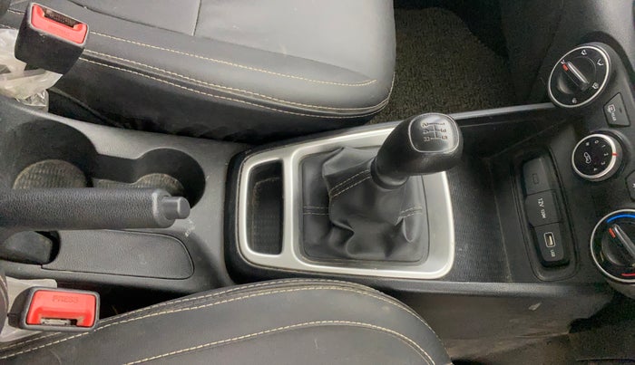 2021 Hyundai VENUE S 1.2, Petrol, Manual, 24,981 km, Gear Lever