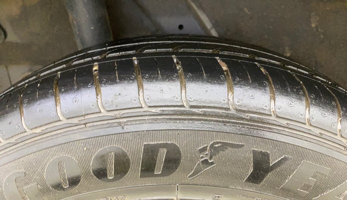 2021 Hyundai VENUE S 1.2, Petrol, Manual, 24,981 km, Right Rear Tyre Tread