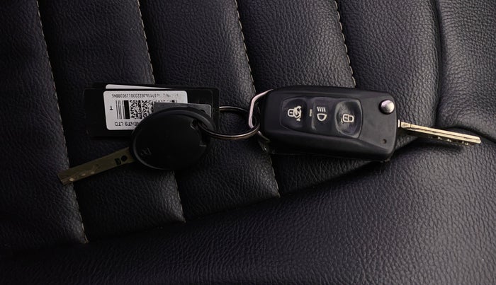 2019 Tata NEXON XMA DIESEL, Diesel, Automatic, 64,711 km, Key Close Up