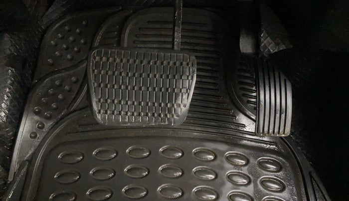 2019 Tata NEXON XMA DIESEL, Diesel, Automatic, 64,711 km, Pedals