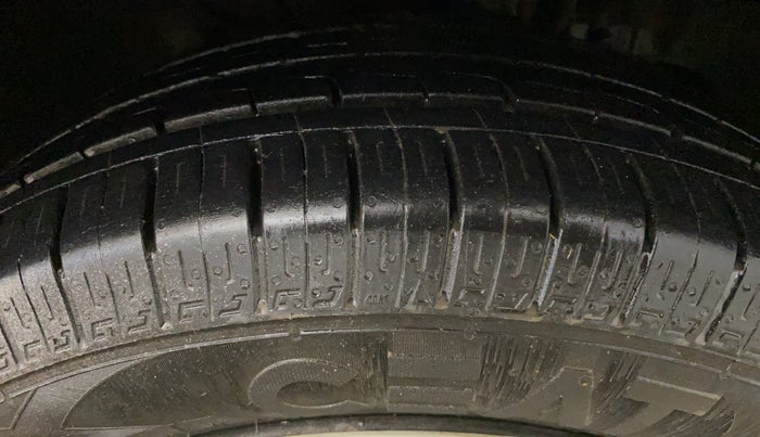 2018 Tata TIGOR XM PETROL, Petrol, Manual, 71,571 km, Right Front Tyre Tread