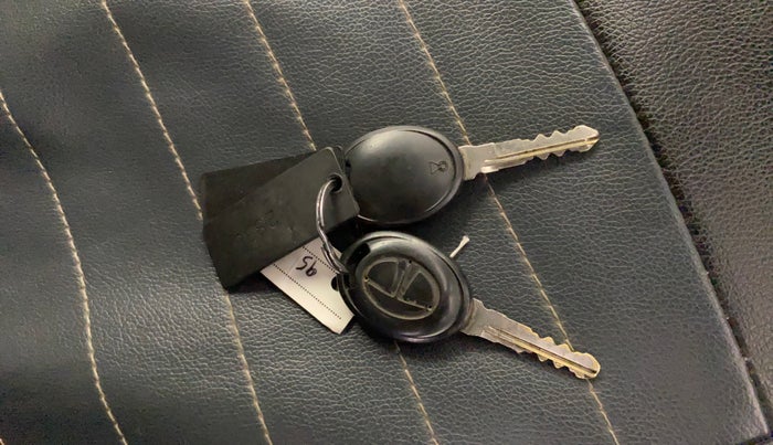 2018 Tata TIGOR XM PETROL, Petrol, Manual, 71,571 km, Key Close Up