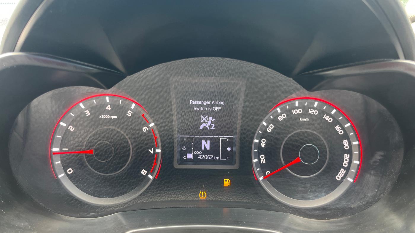 2022 Mahindra XUV300 W8 (O) 1.2 PETROL, Petrol, Manual, 42,061 km, Odometer Image