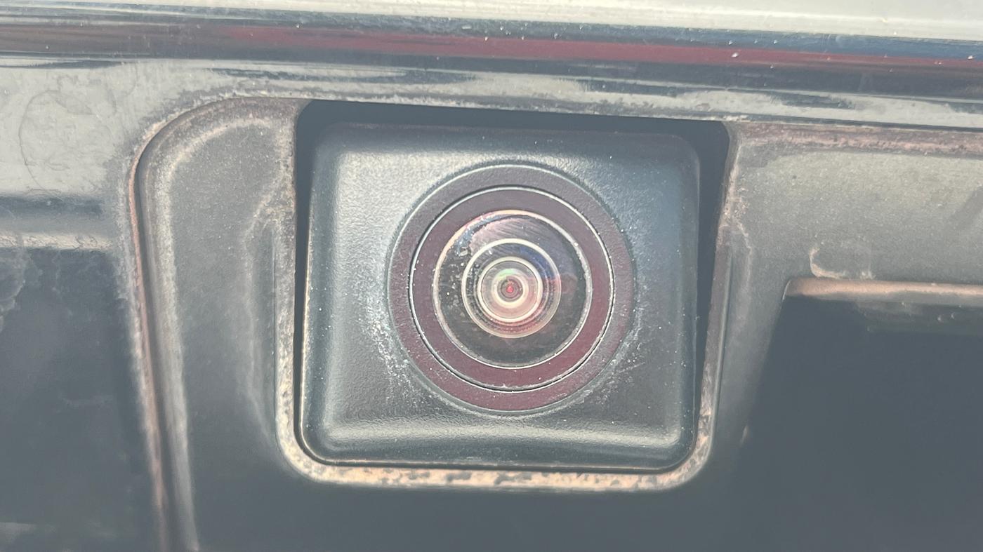 2022 Mahindra XUV300 W8 (O) 1.2 PETROL, Petrol, Manual, 42,061 km, Parking Camera