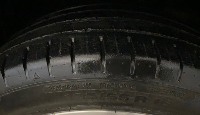 2020 Maruti Baleno ALPHA PETROL 1.2, Petrol, Manual, 39,192 km, Right Front Tyre Tread