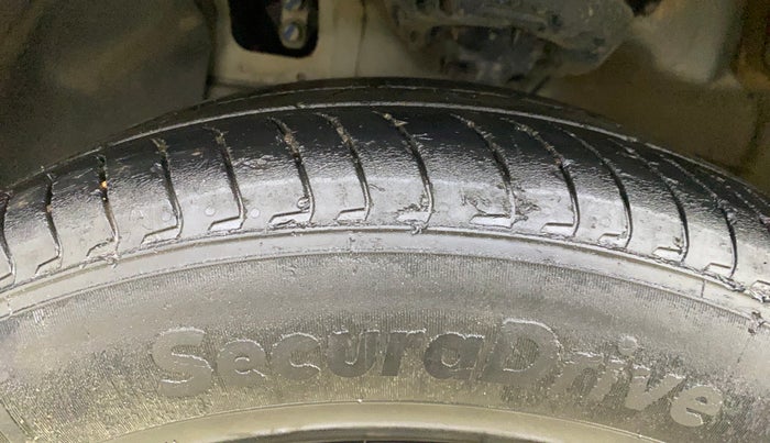 2024 Hyundai EXTER SX 1.2 MT Hy-CNG Duo , CNG, Manual, 24,821 km, Left Front Tyre Tread