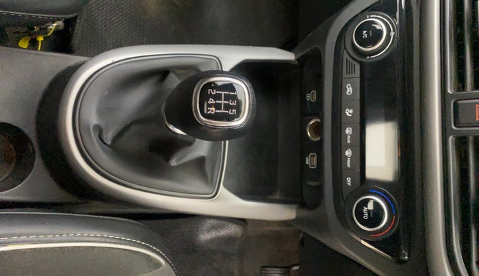 2024 Hyundai EXTER SX 1.2 MT Hy-CNG Duo , CNG, Manual, 24,821 km, Gear Lever