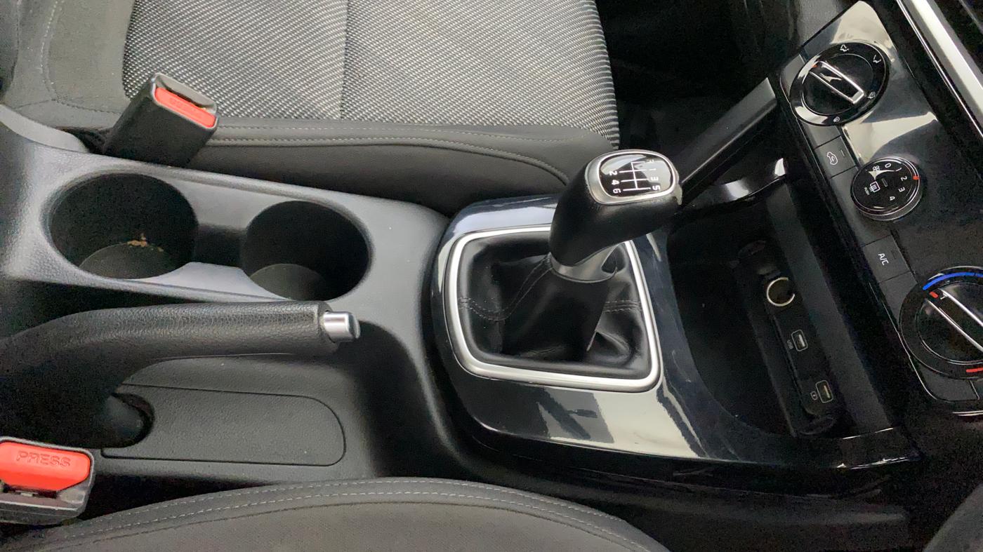 2020 KIA SELTOS HTK PLUS 1.5, Petrol, Manual, 58,632 km, Gear Lever