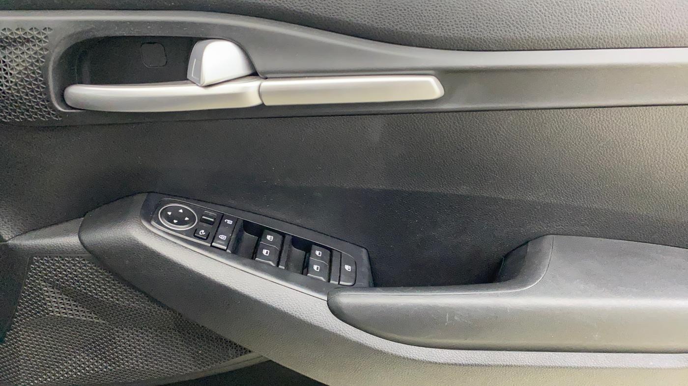2020 KIA SELTOS HTK PLUS 1.5, Petrol, Manual, 58,632 km, Driver Side Door Panels Control