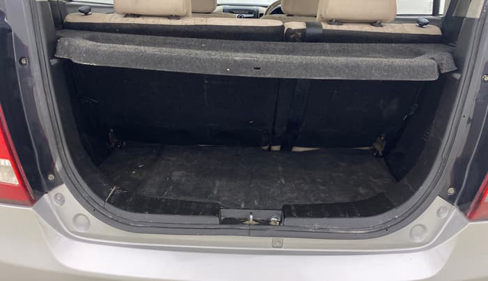 2017 Maruti Wagon R 1.0 VXI AMT, Petrol, Automatic, 89,624 km, Boot Inside